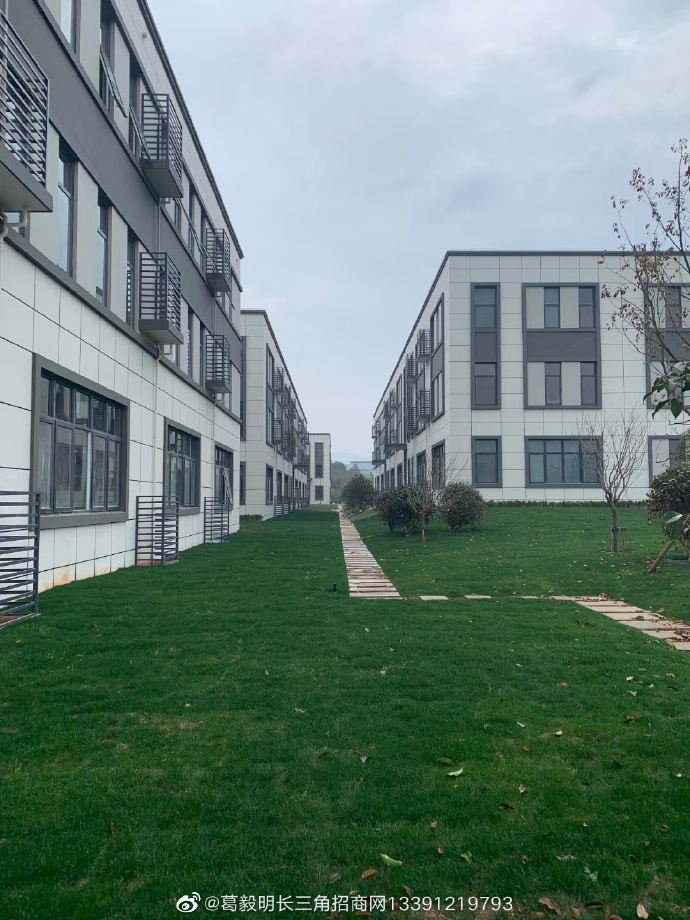 中南高科長(zhǎng)興項(xiàng)目首批客戶已經(jīng)交付使用了，歡迎各位領(lǐng)導(dǎo)來考察 少量現(xiàn)房，稀缺雙層，手慢無。 ????