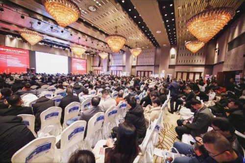 17城市領(lǐng)導(dǎo)齊聚電老虎網(wǎng)年度創(chuàng)新大會共享工業(yè)生態(tài)賦能！