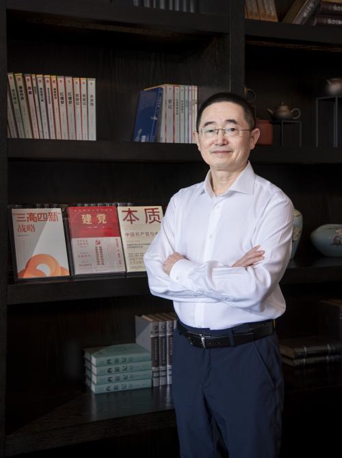 中南傳媒董事長彭玻：將繼續(xù)堅守主業(yè)、擁抱趨勢 確保公司在出版領(lǐng)域頭部地位