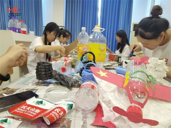 浙江：持續(xù)了17年的環(huán)?？破栈顒尤缃裼秩谌肓怂囆g(shù)元素